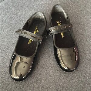 Girls tap shoes by Dance Class, size 4